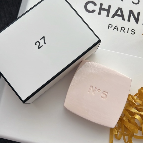 CHANEL Advent Calender Box 27 - Picture 1 of 4
